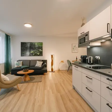Modernes 2-zimmer Themen-apartment Im Zentrum